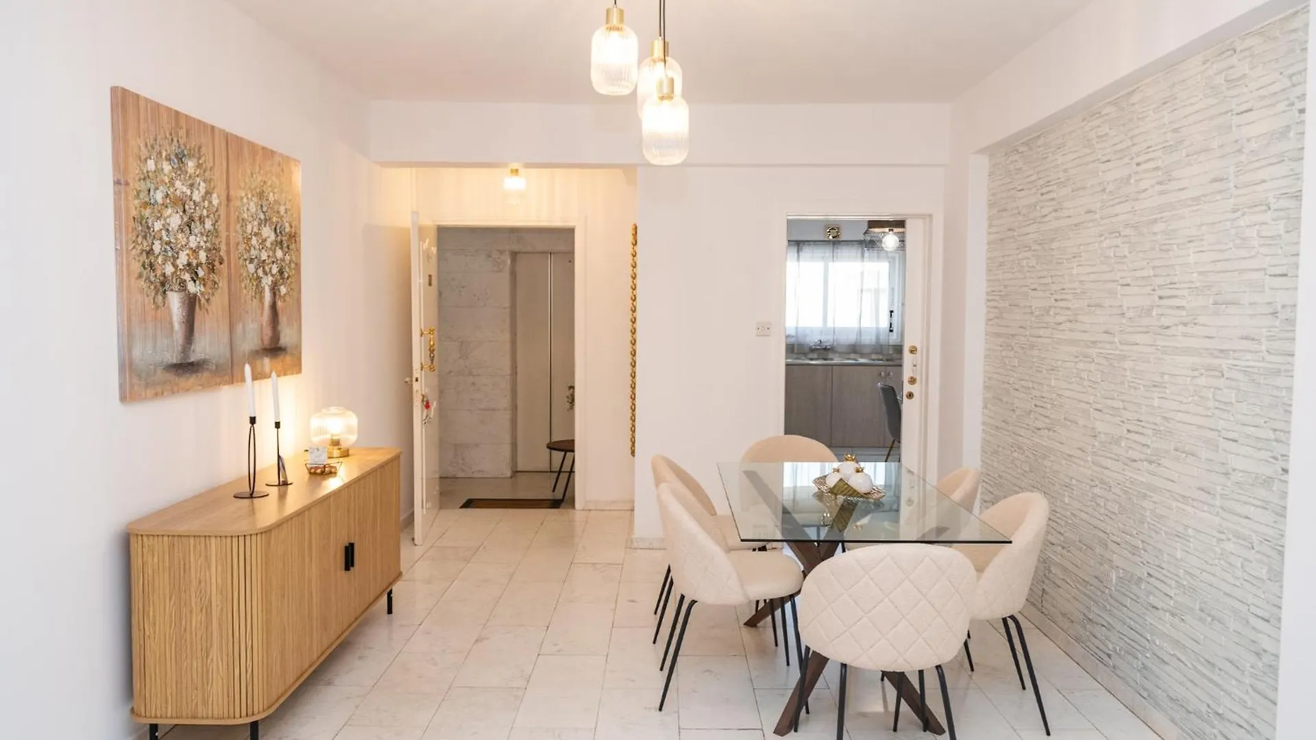 Quattro City Center Apartments Larnaca