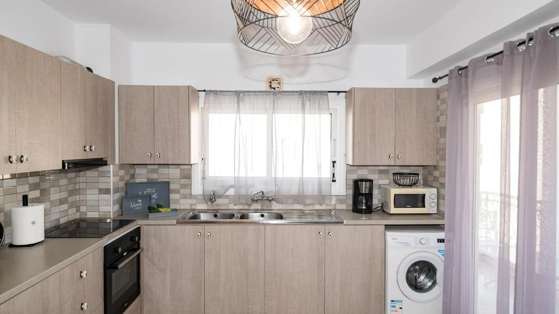 Quattro City Center Apartments Larnaca